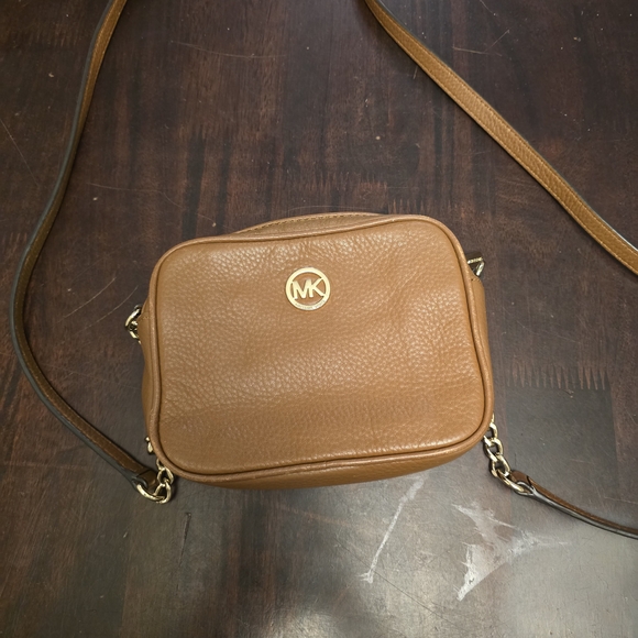 Michael Kors Crossbody Camera Bag - Picture 1 of 12